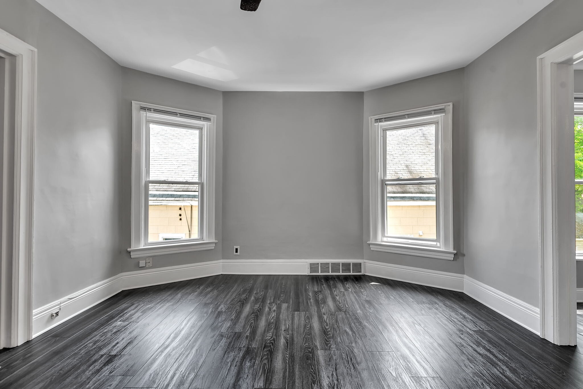 Building Photo - 36 Callodine Ave