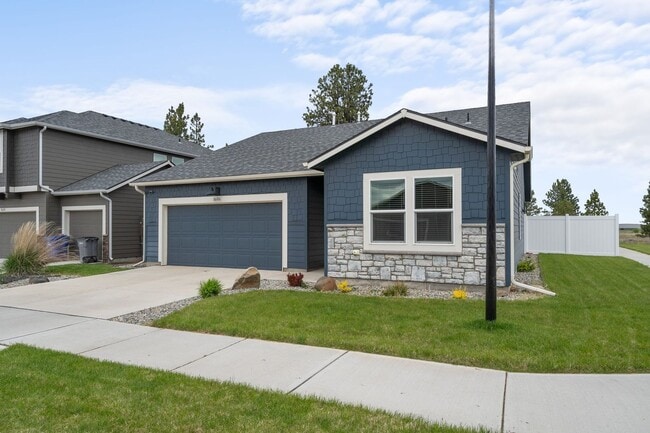 Building Photo - Modern Comfort in Country View Meadows – 3...