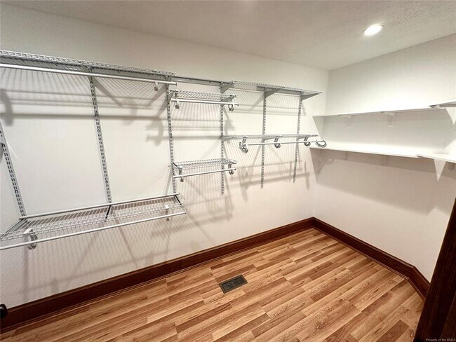 Building Photo - 7178 Mumford View Dr