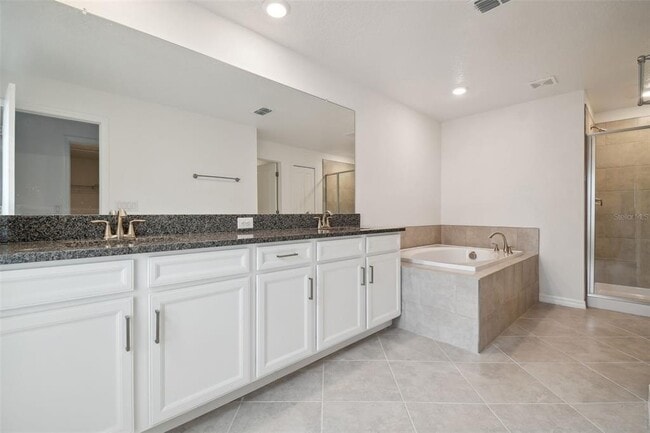 Building Photo - 8221 Cor Pne Wy