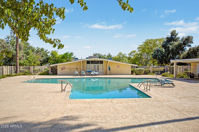 Building Photo - 8510 E Montebello Ave