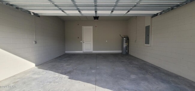 Building Photo - 111 Longridge Ln