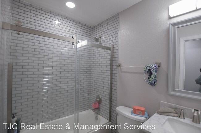 Building Photo - 4 br, 3 bath House - 6458 Trappers Trail Ave