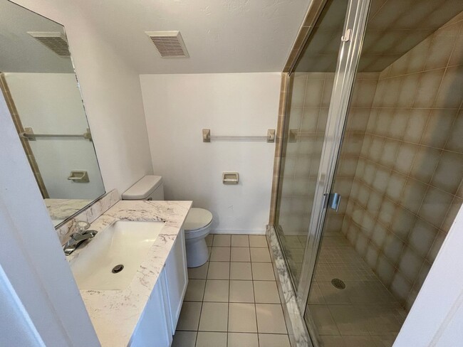 Building Photo - ANNUAL RENTAL - 2 + DEN / 2 BATH VILLA AT ...