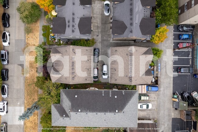 Building Photo - 1512 44th Ave SW