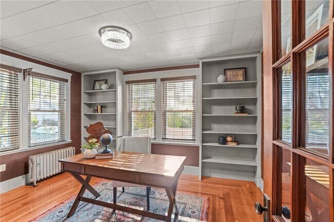 Building Photo - 36 Mt Hope Ave