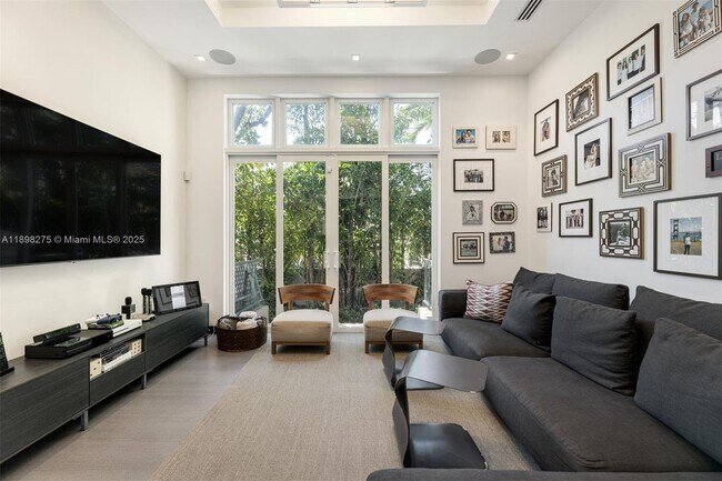 Building Photo - 765 Allendale Rd