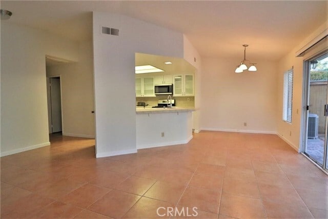 Building Photo - 18976 Singingwood Cir