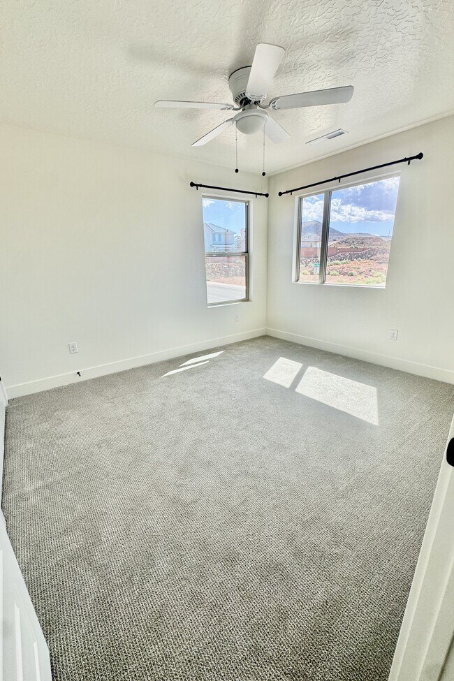 Building Photo - 2838 W 500 N