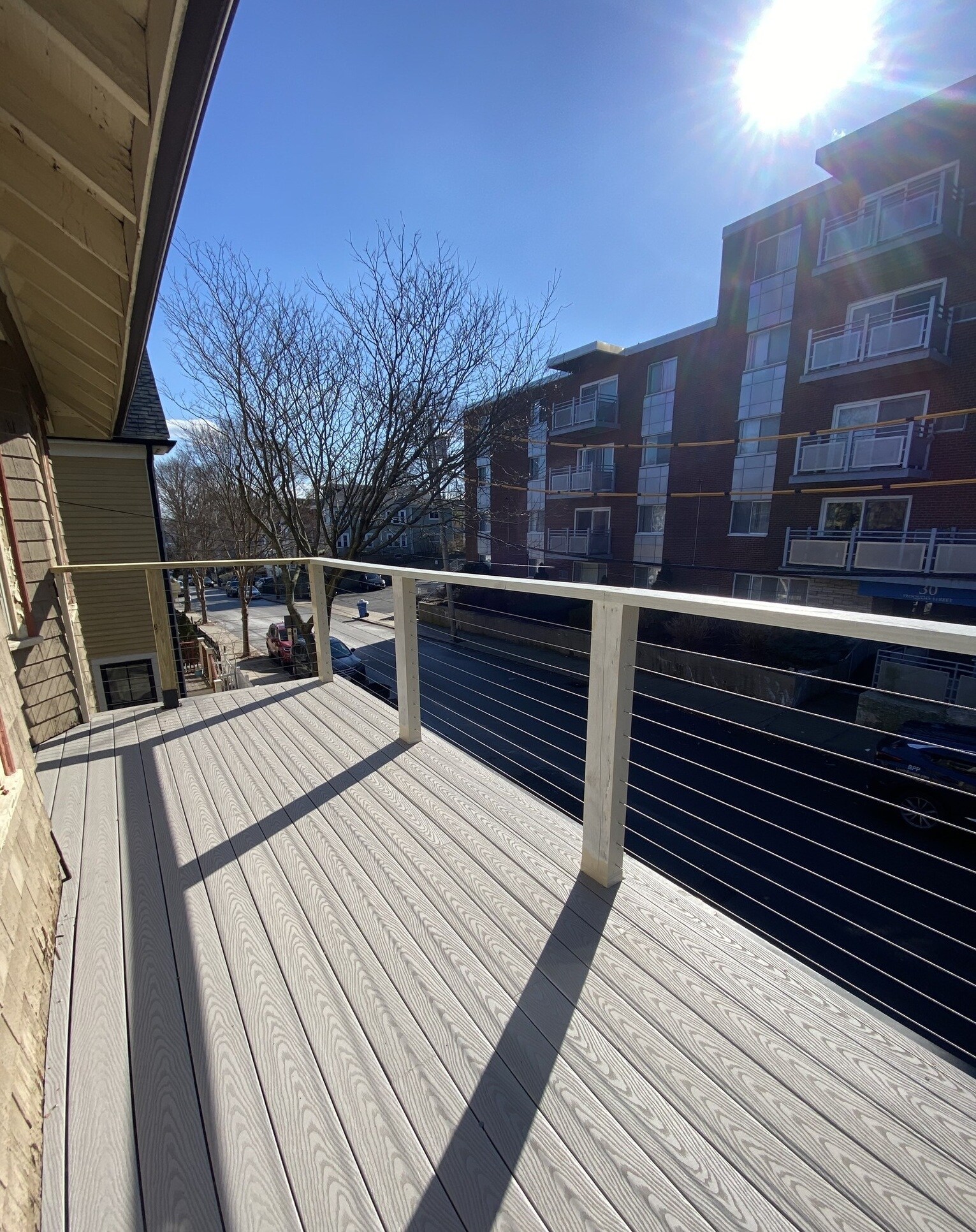 Building Photo - 31 Iroquois St