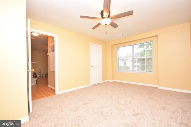Building Photo - 11000 Kinship Ct