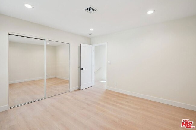 Building Photo - 5131 Campo Rd