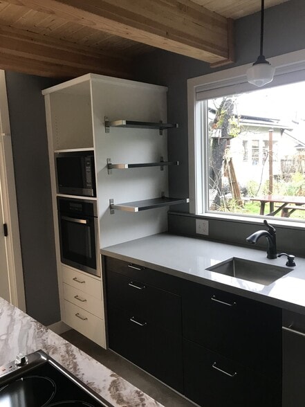 Building Photo - 1412 SE Carlton St