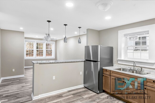 Building Photo - 3 bedroom, 1 bathroom home located in Lawrenceville, VA