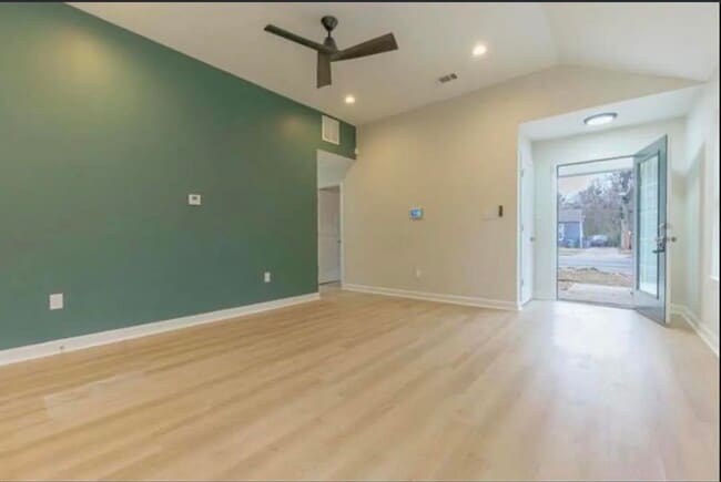 Building Photo - 4100 New Willow Rd