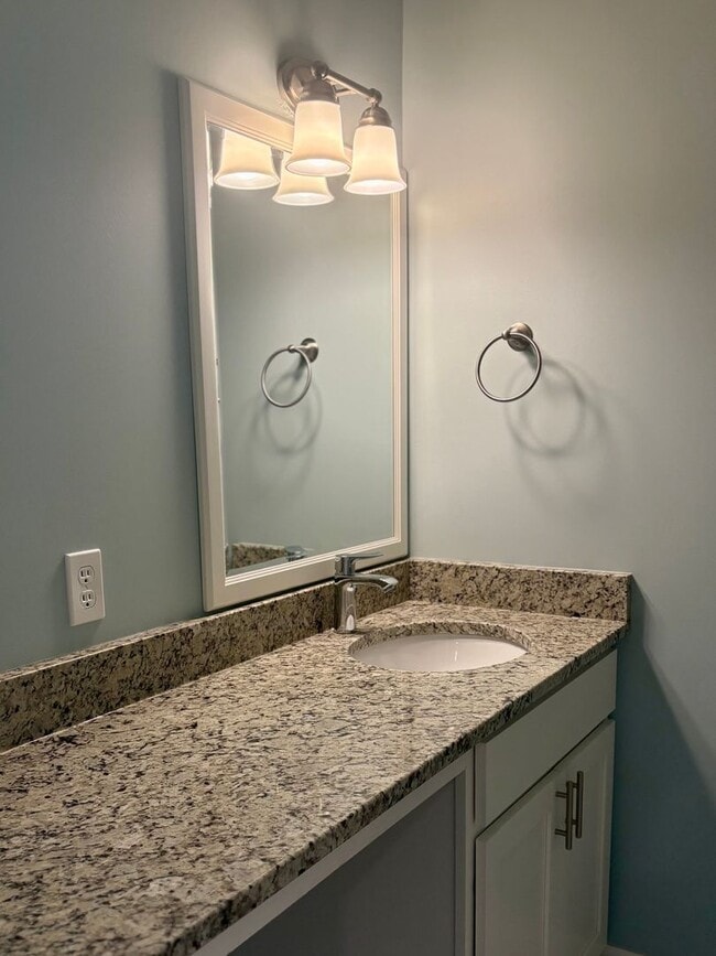 Building Photo - 2bd/2.5bth home in Southpark! Location, Lo...