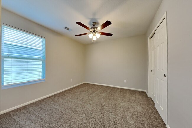 Building Photo - 16624 Foursquare Dr