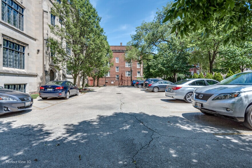 Building Photo - 4545 S Drexel Blvd
