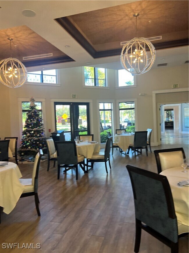 Building Photo - 9081 Albion Ln S