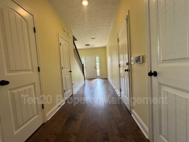 Building Photo - 7471 Coppice Dr