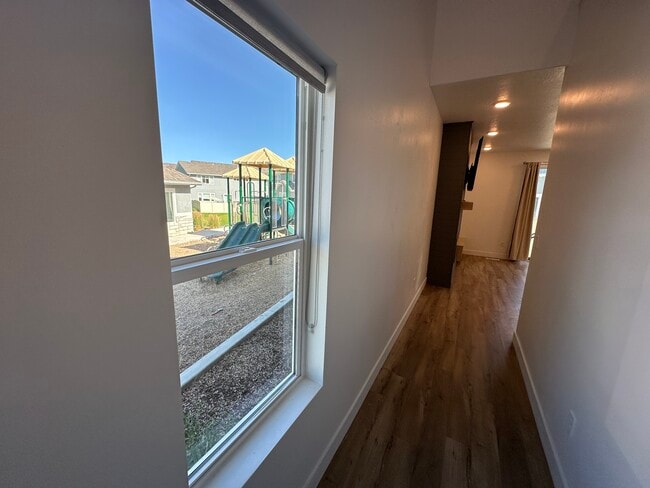 Building Photo - 3306 Eagle Mountain Town Home