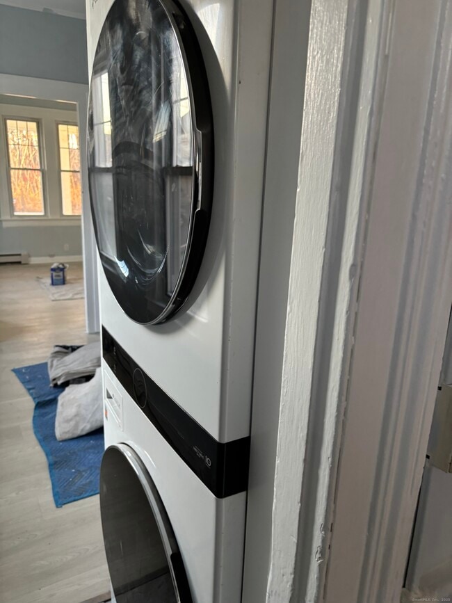 Building Photo - 35 Washington St