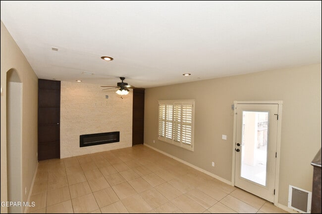 Building Photo - 3136 Red Maple