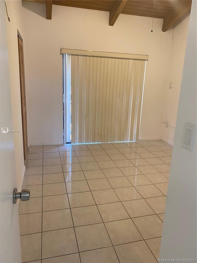Building Photo - 1809 SW 107th Ave