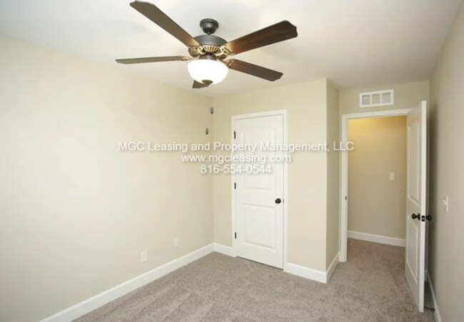 Building Photo - December Move In Special at Eagle Creek - $1,000 Credit w/ a 15 Month Lease!