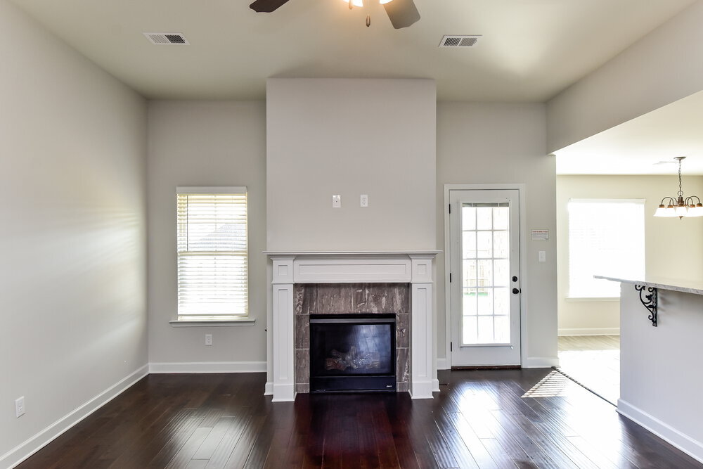 Building Photo - 3555 Sabra Ln