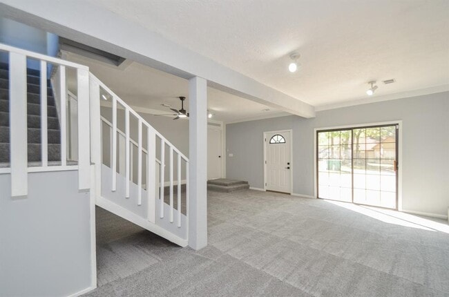Building Photo - 48 Artesia