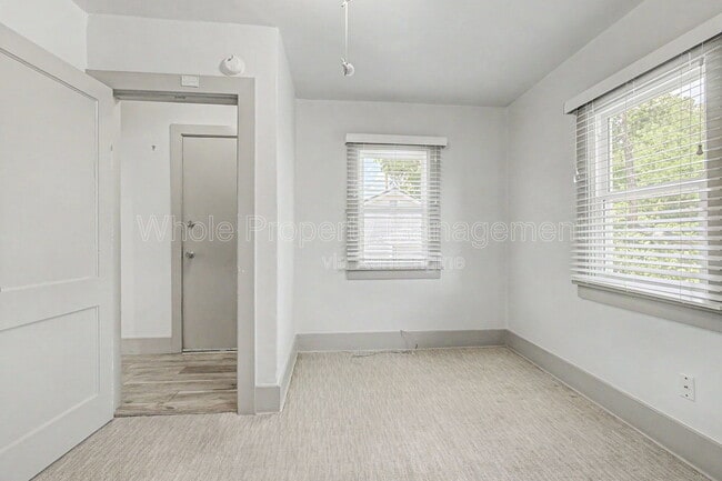 Building Photo - 4205 S Lincoln St