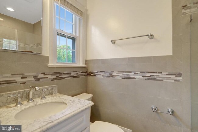 Building Photo - 7623 Arlen St