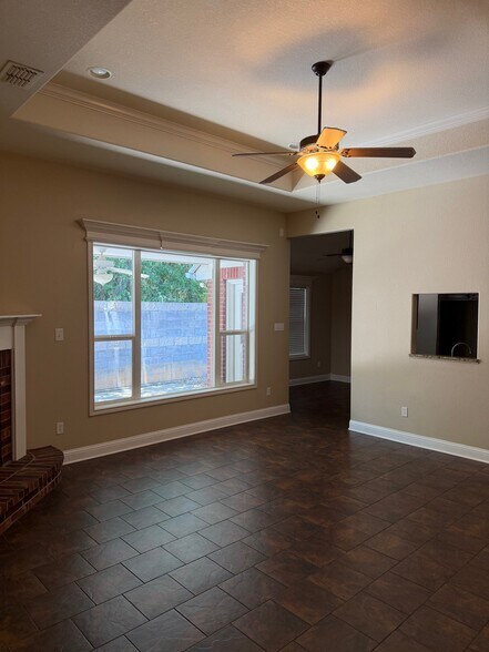 Building Photo - 113 Falcon Way