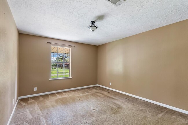 Building Photo - 27311 Kingport Dr