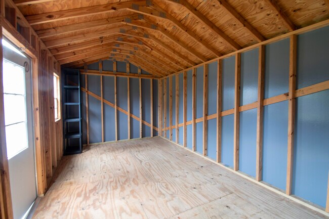 Building Photo - 2032 Worthington Rd