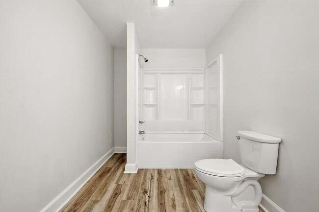 Building Photo - 260 E Beecher St