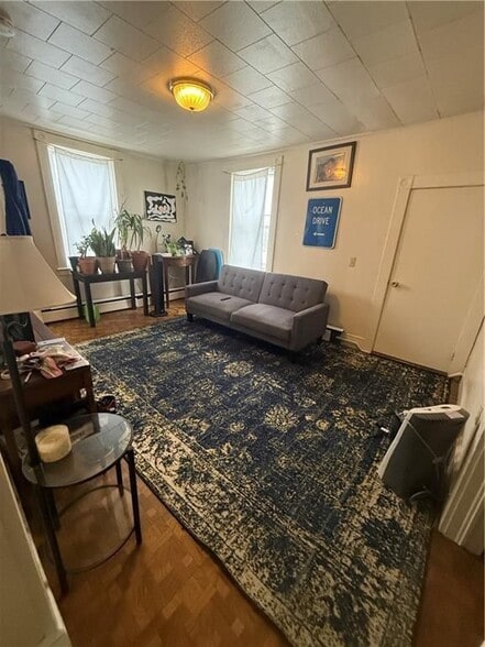 Building Photo - 10 Houston Ave