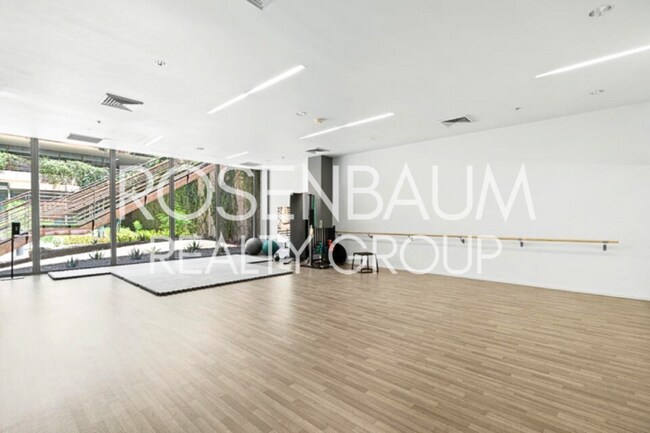 Building Photo - Enchanting fully furnished two-bed Condo a...