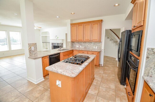 Building Photo - 5615 Bent Arbor Ln