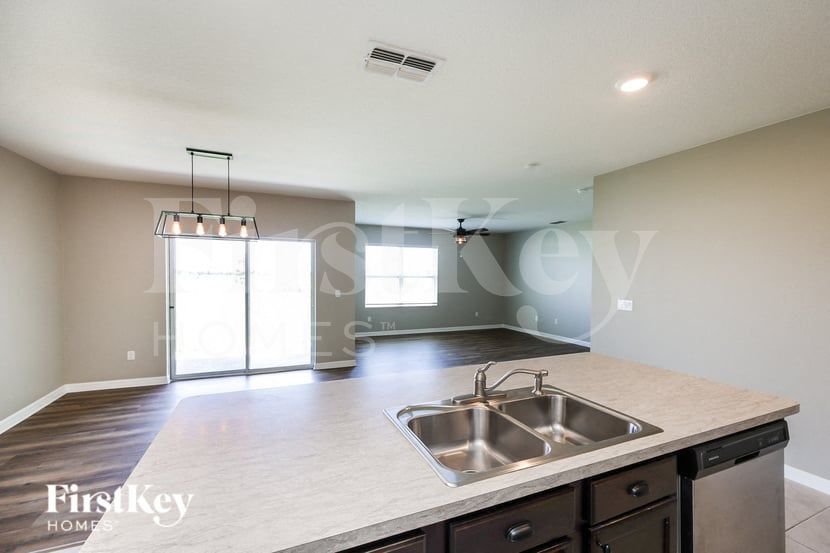 Building Photo - 480 Burnham Cir
