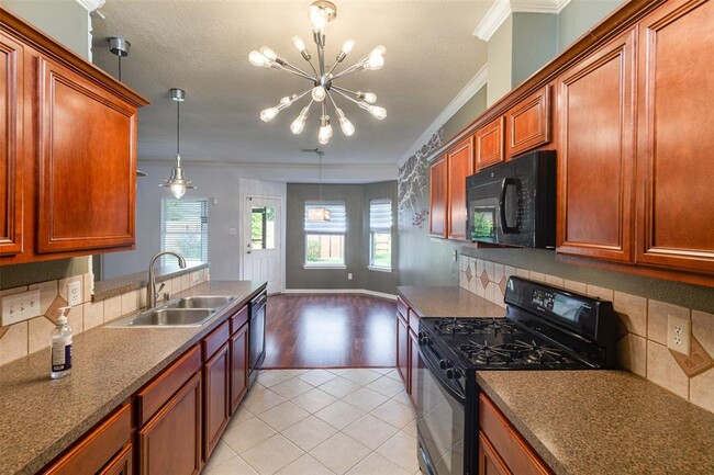 Building Photo - 25315 Sierra Woods Ln