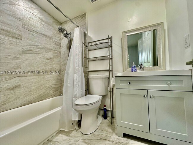 Building Photo - 15430 SW 82nd Ln