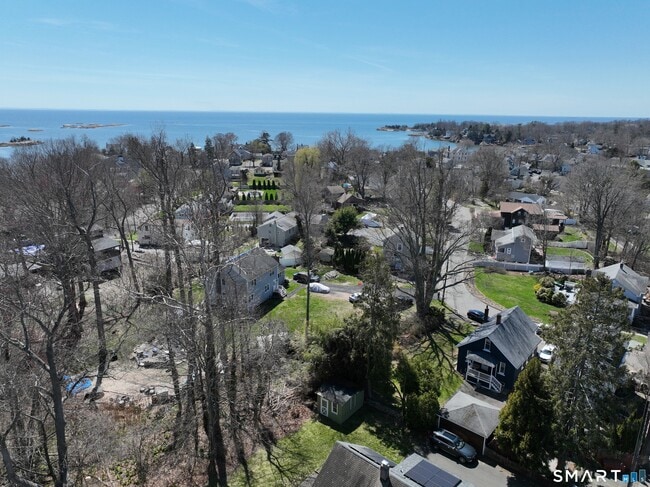 Building Photo - 5 Westwood Rd