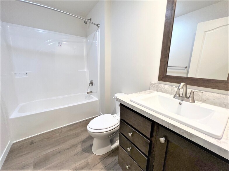 Building Photo - 5335 Coventry Dr