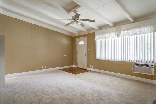 Building Photo - 10082 Endfield Way
