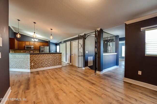 Building Photo - 6631 Shaded Rock Ct