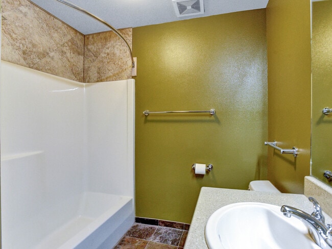 Building Photo - 1125 NW 9th Ave