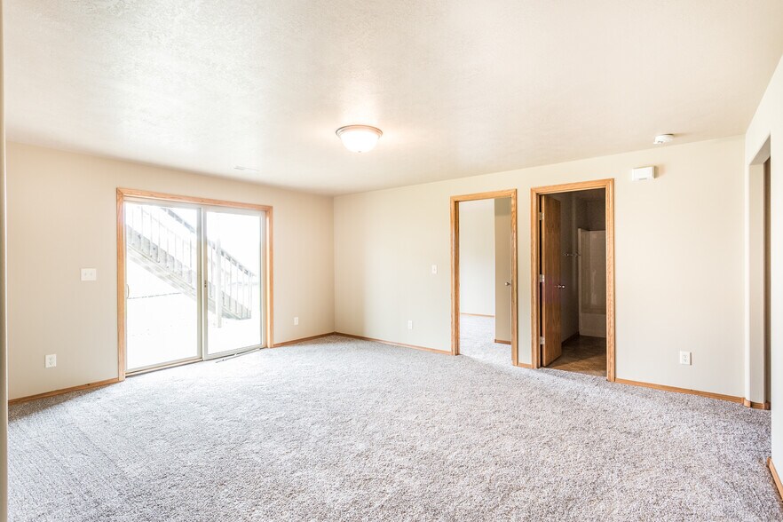 Building Photo - 2510 N Wright Ave