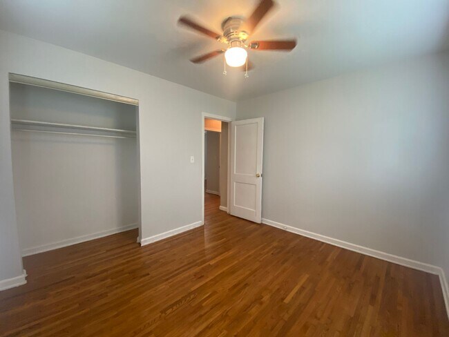 Building Photo - Charming Brookside Bungalow on large corne...